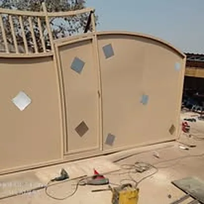 Classic steel gate by Fumati Engineers