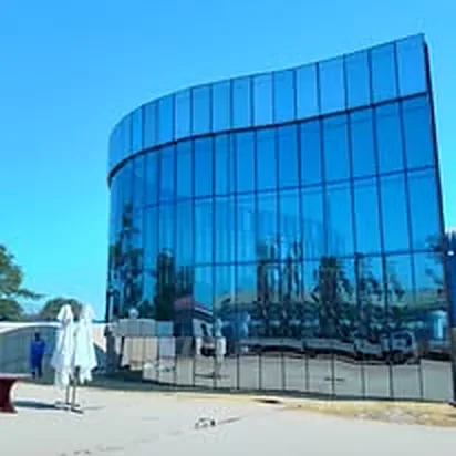 Glass and steel framework by Fumati Engineers (1)