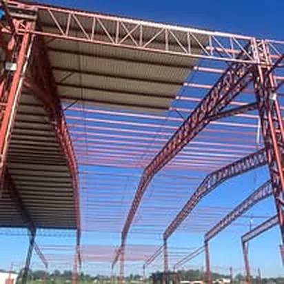 Large-span steel roofing by Fumati Engineers (1)
